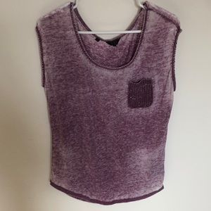 Distressed light purple top!